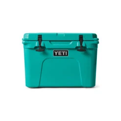 Yeti Tundra 35 Hard Cooler -Outdoor Gear Sale Tundra 35 Aquifer Blue Front 3354 B